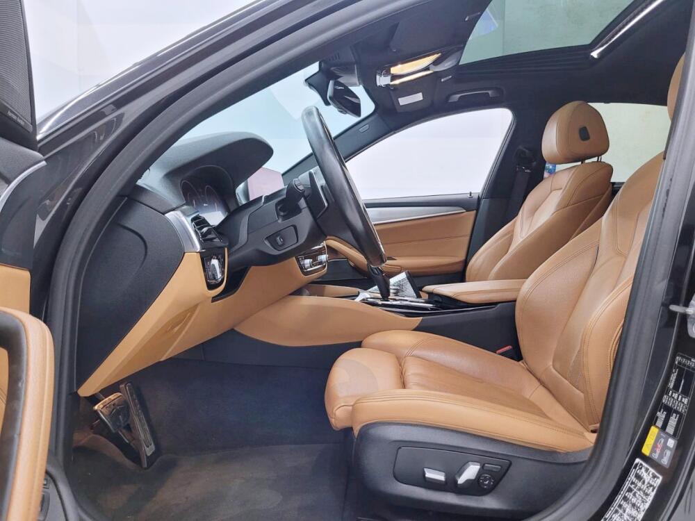 BMW 530E