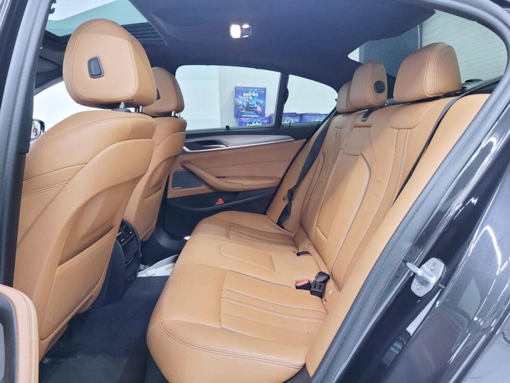 BMW 530E