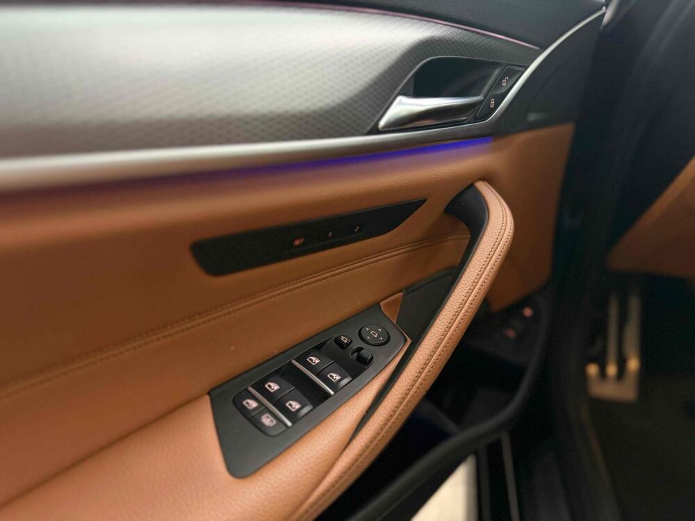 BMW 530E