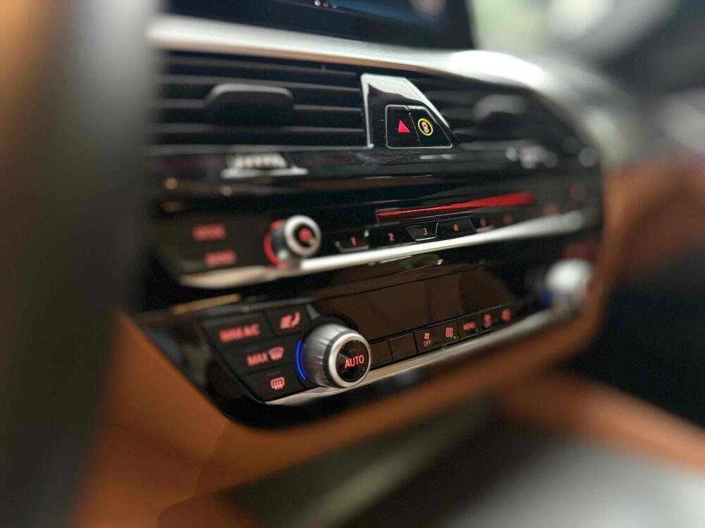 BMW 530E