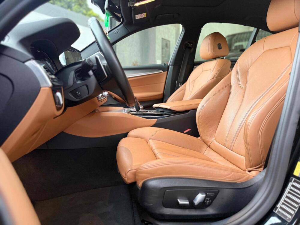 BMW 530E