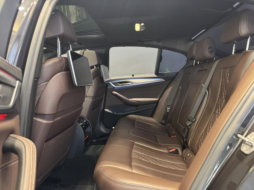 BMW 530E