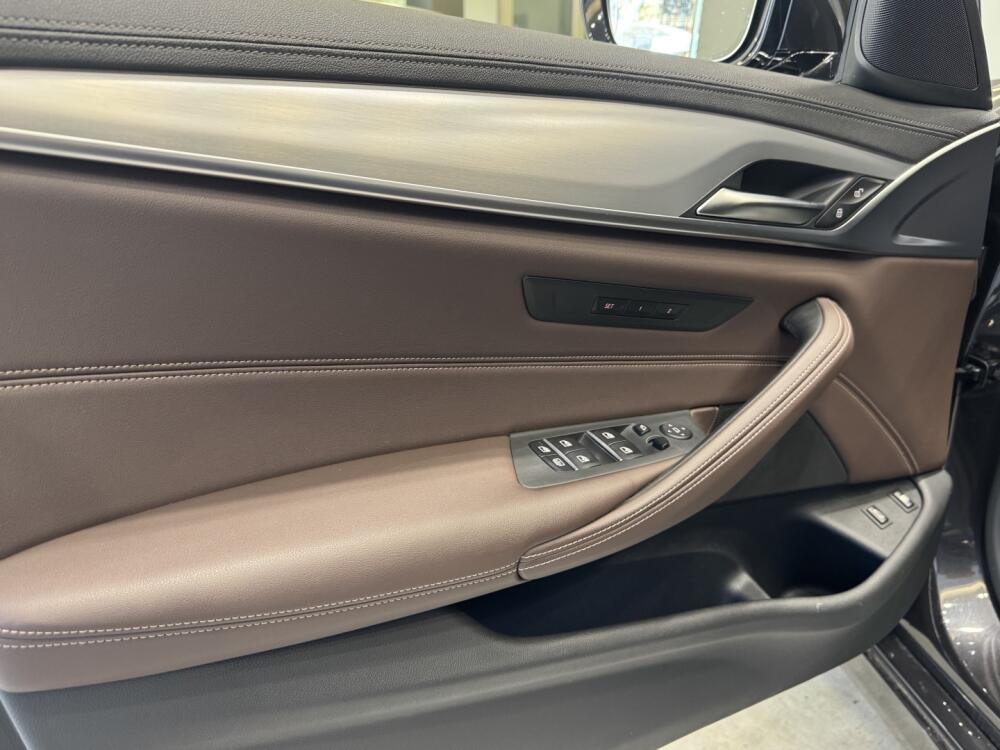 BMW 530E