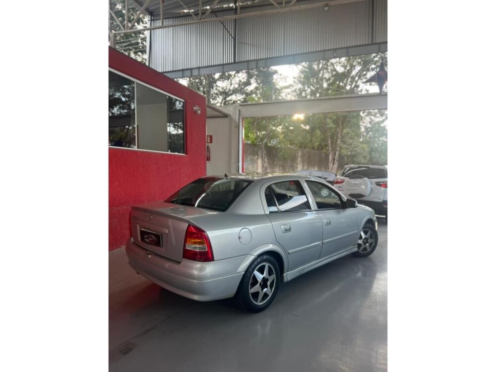 Chevrolet Astra Hatch