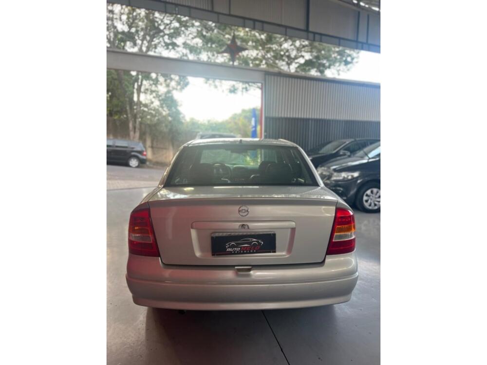 Chevrolet Astra Hatch