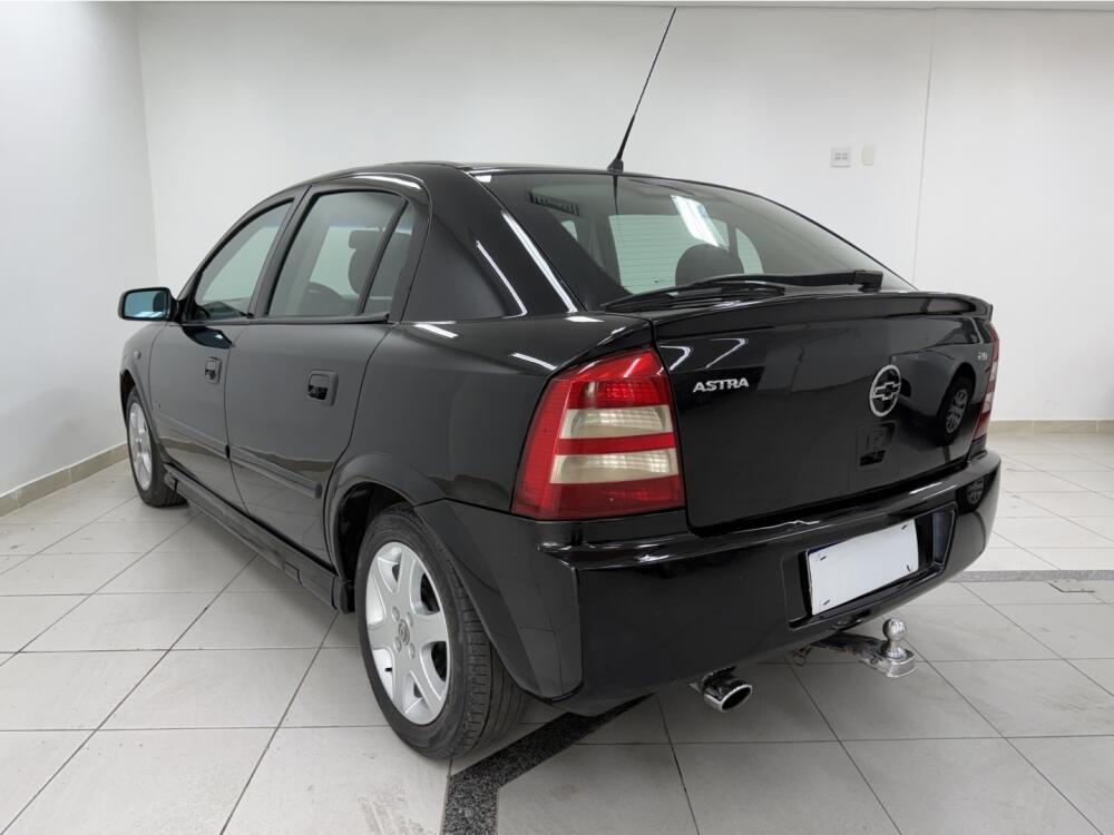 Chevrolet Astra Hatch