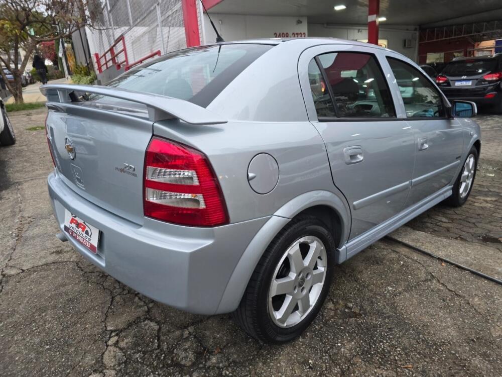 Chevrolet Astra Hatch