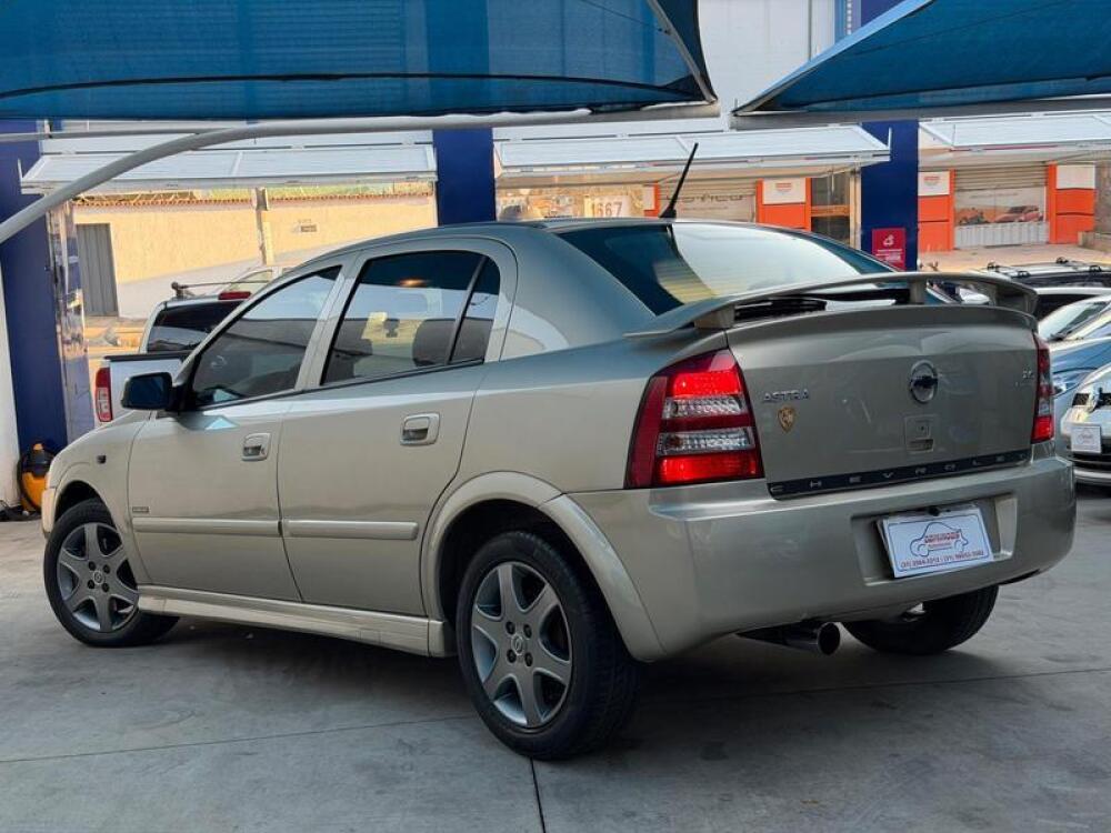 Chevrolet Astra Hatch
