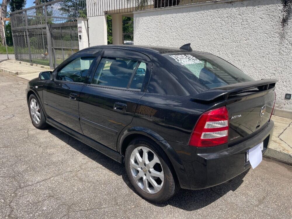 Chevrolet Astra Hatch