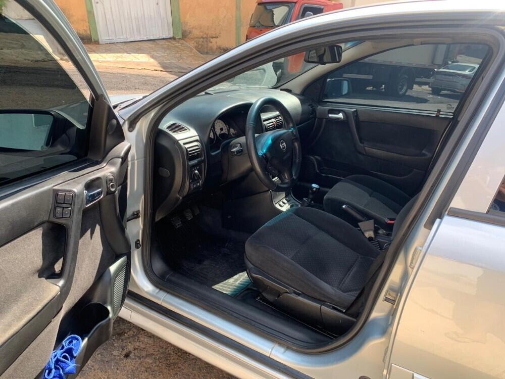 Chevrolet Astra Hatch