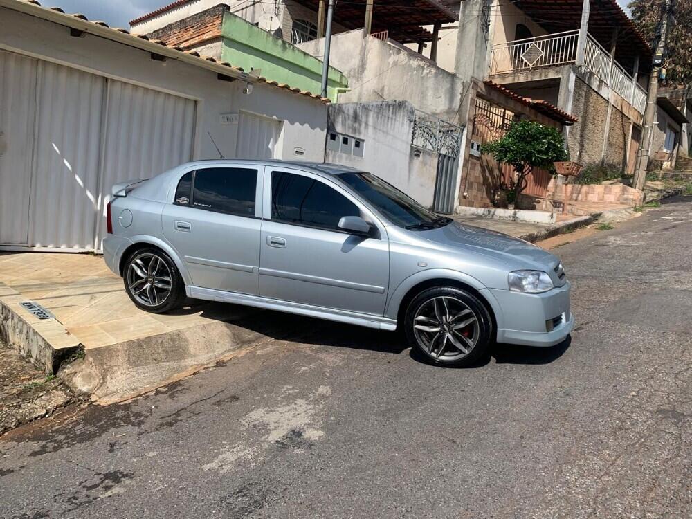 Chevrolet Astra Hatch