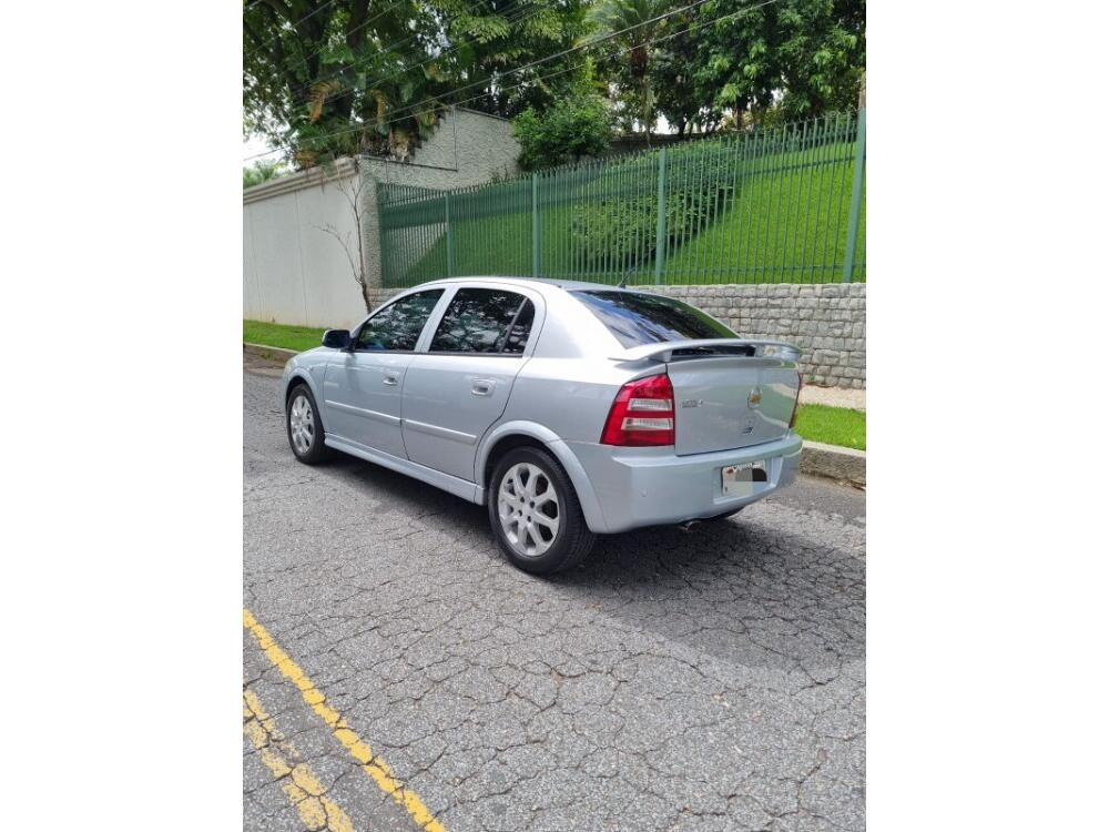 Chevrolet Astra Hatch