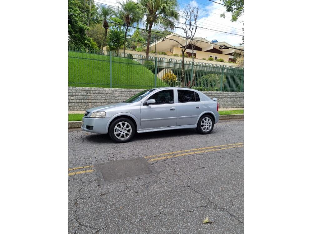 Chevrolet Astra Hatch