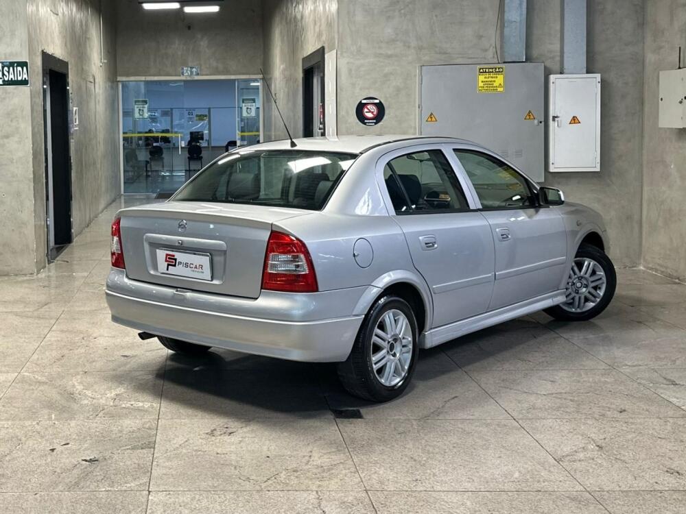 Chevrolet Astra Sedan