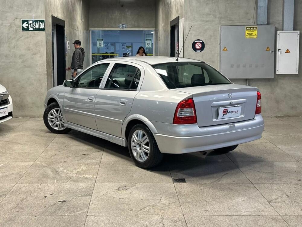 Chevrolet Astra Sedan