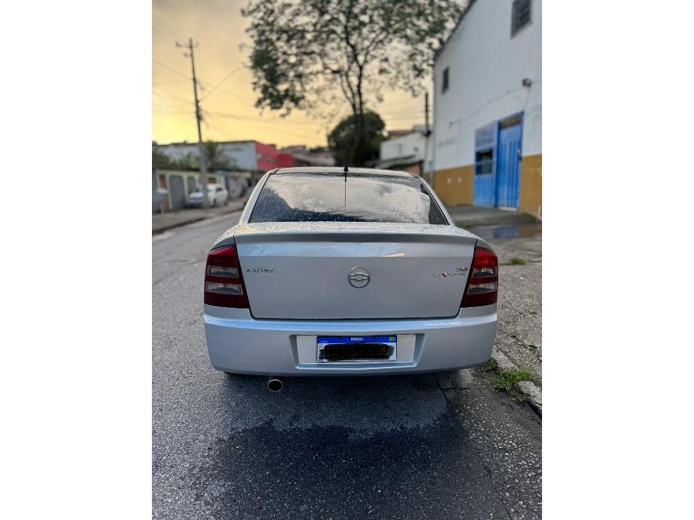 Chevrolet Astra Sedan