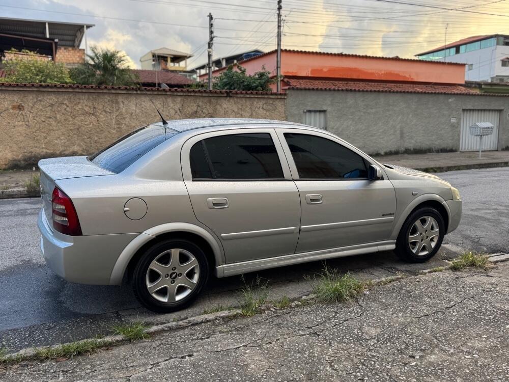 Chevrolet Astra Sedan