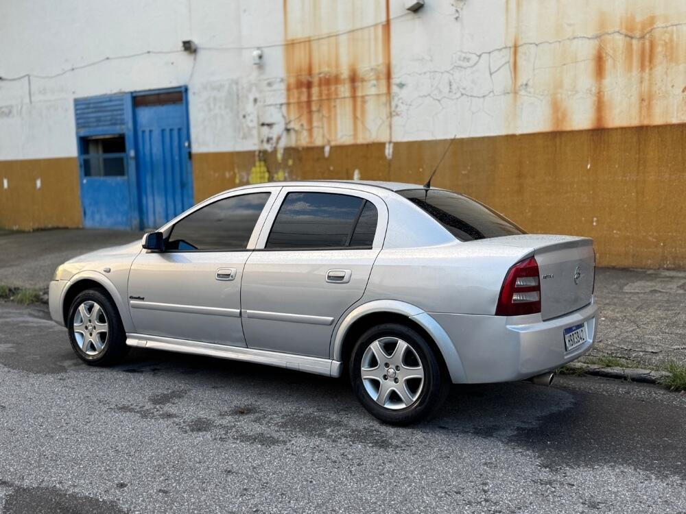 Chevrolet Astra Sedan