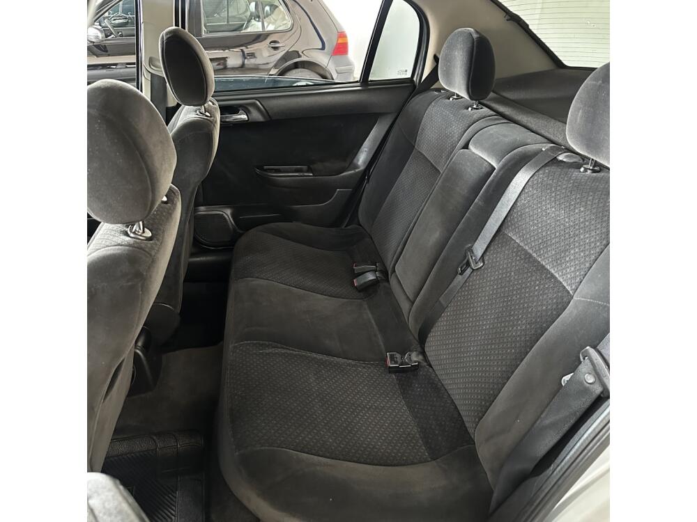 Chevrolet Astra Sedan