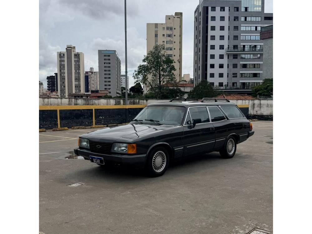 Chevrolet Caravan