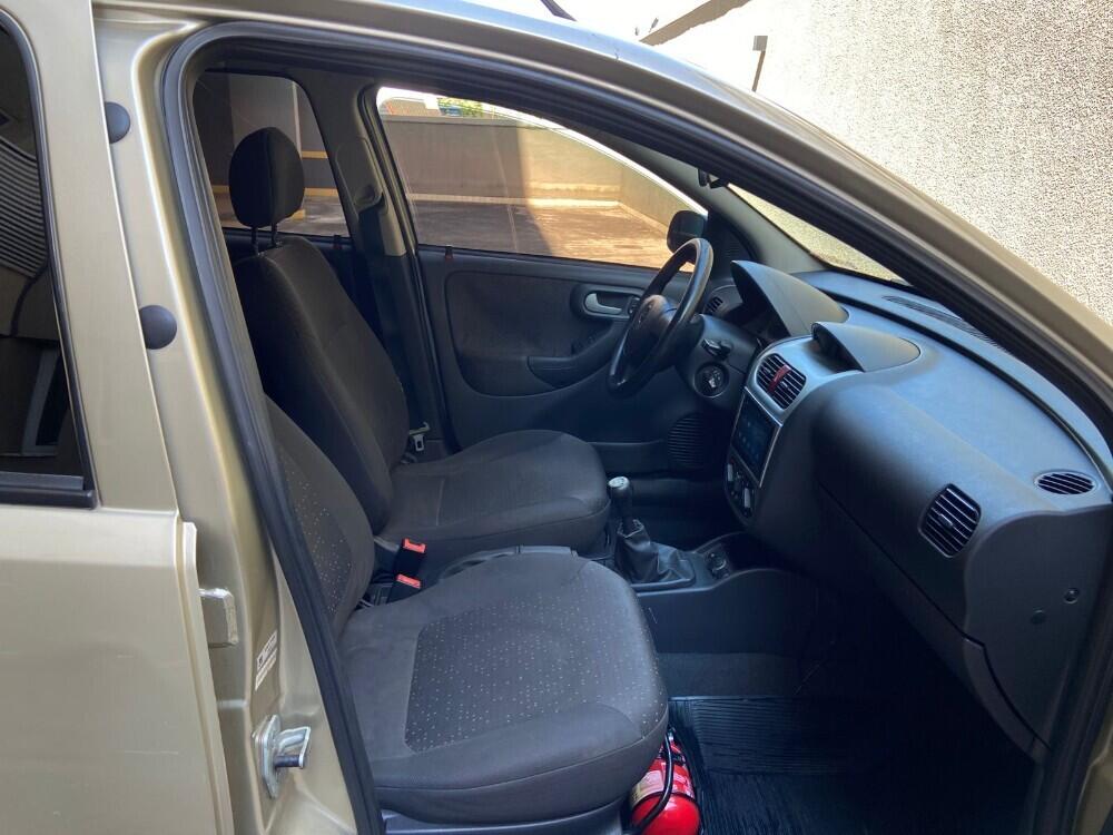 Chevrolet Corsa Hatch