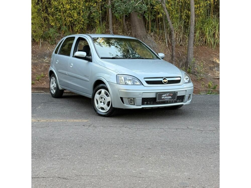 Chevrolet Corsa Hatch