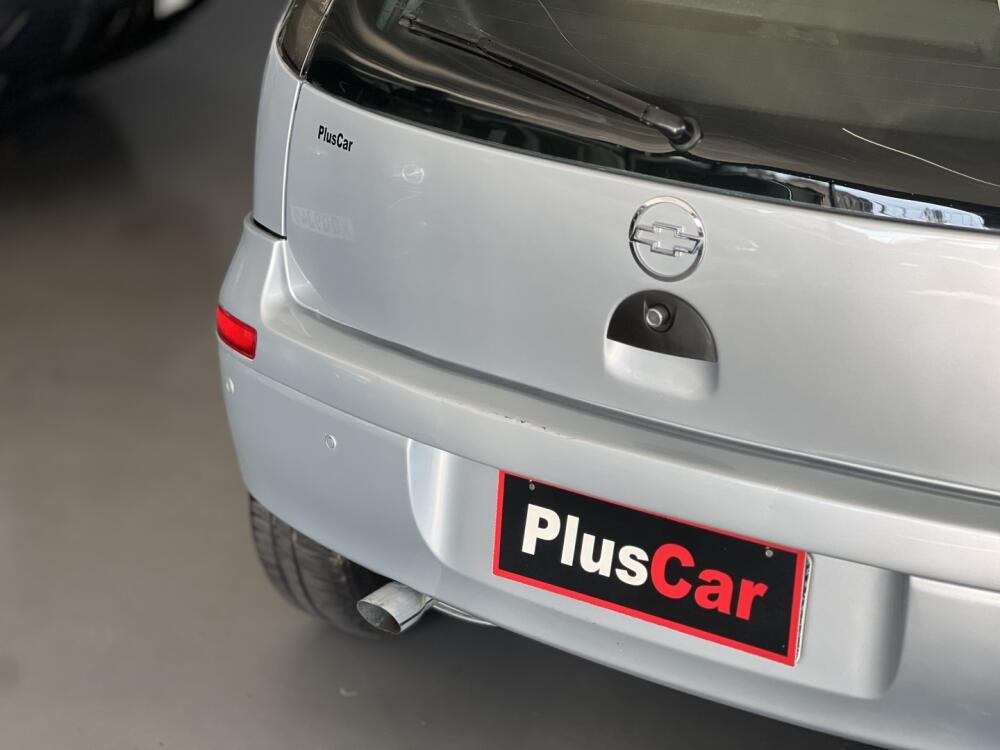 Chevrolet Corsa Hatch