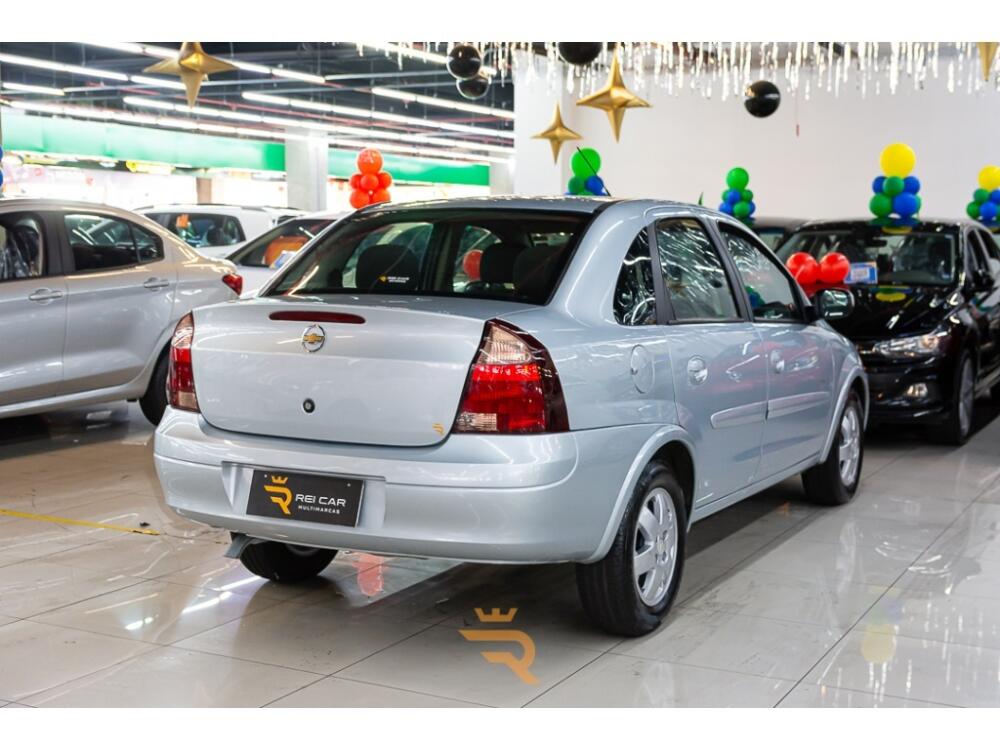 Chevrolet Corsa Hatch