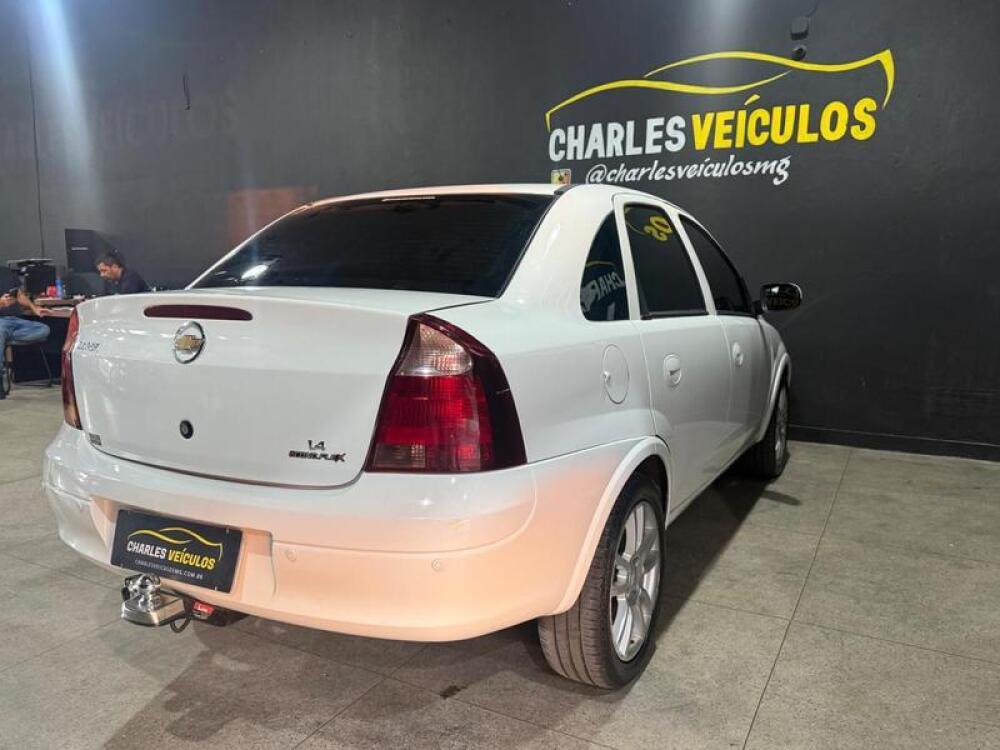 Chevrolet Corsa Sedan