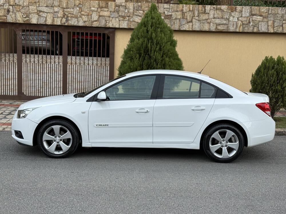 Chevrolet Cruze Sedan