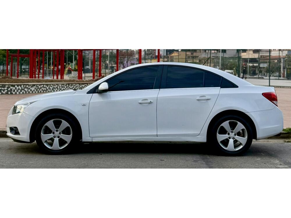 Chevrolet Cruze Sedan