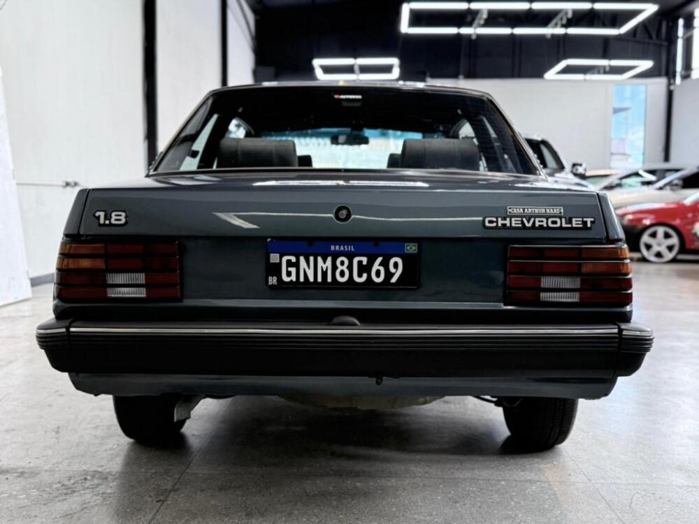 Chevrolet Monza Sedan