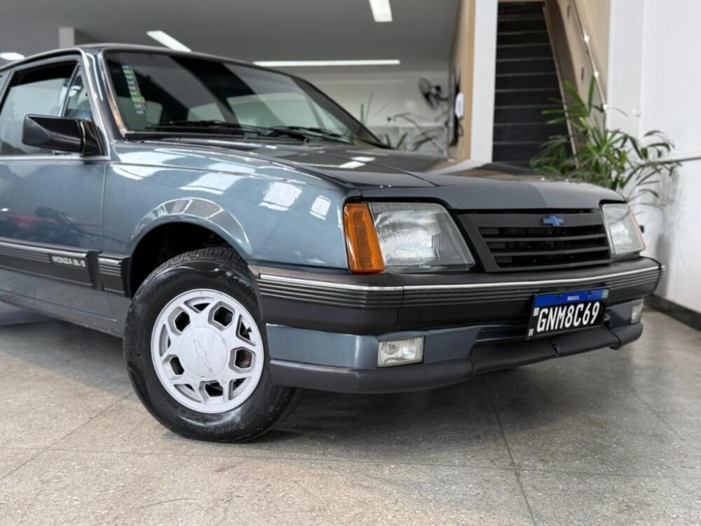 Chevrolet Monza Sedan