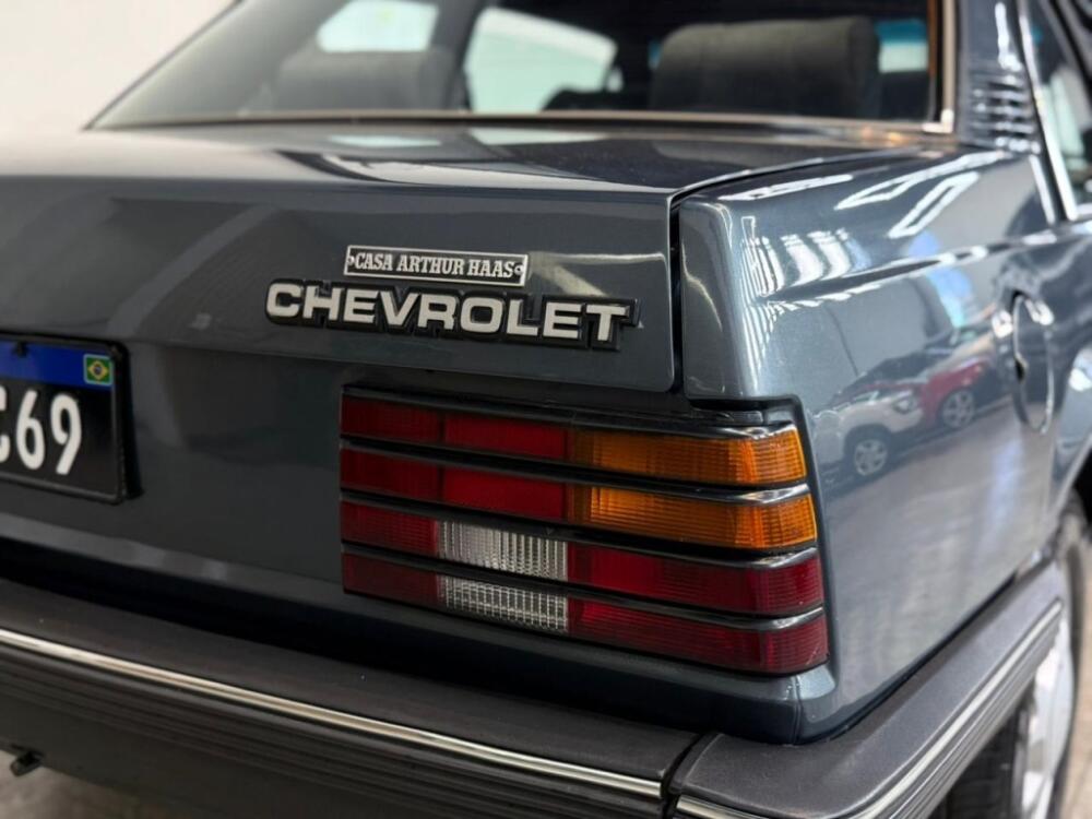 Chevrolet Monza Sedan