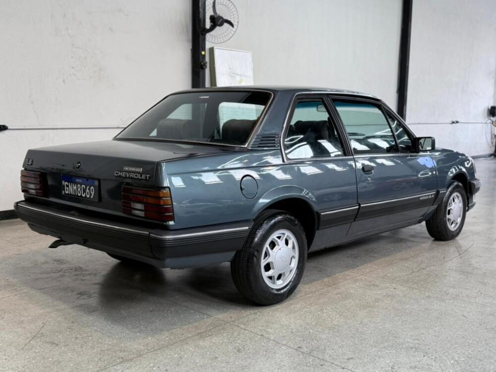 Chevrolet Monza Sedan