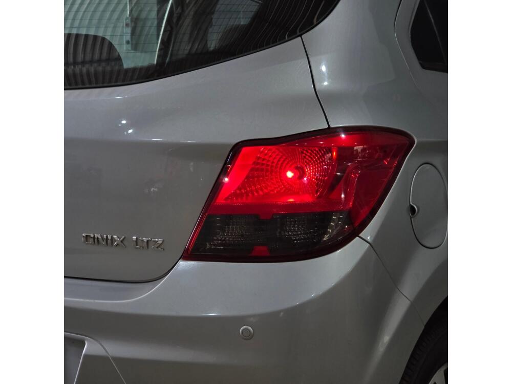 Chevrolet Onix Hatch