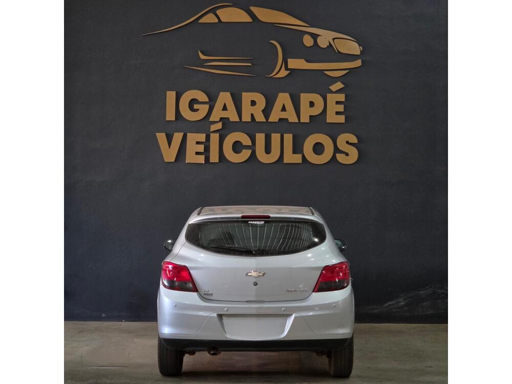 Chevrolet Onix Hatch