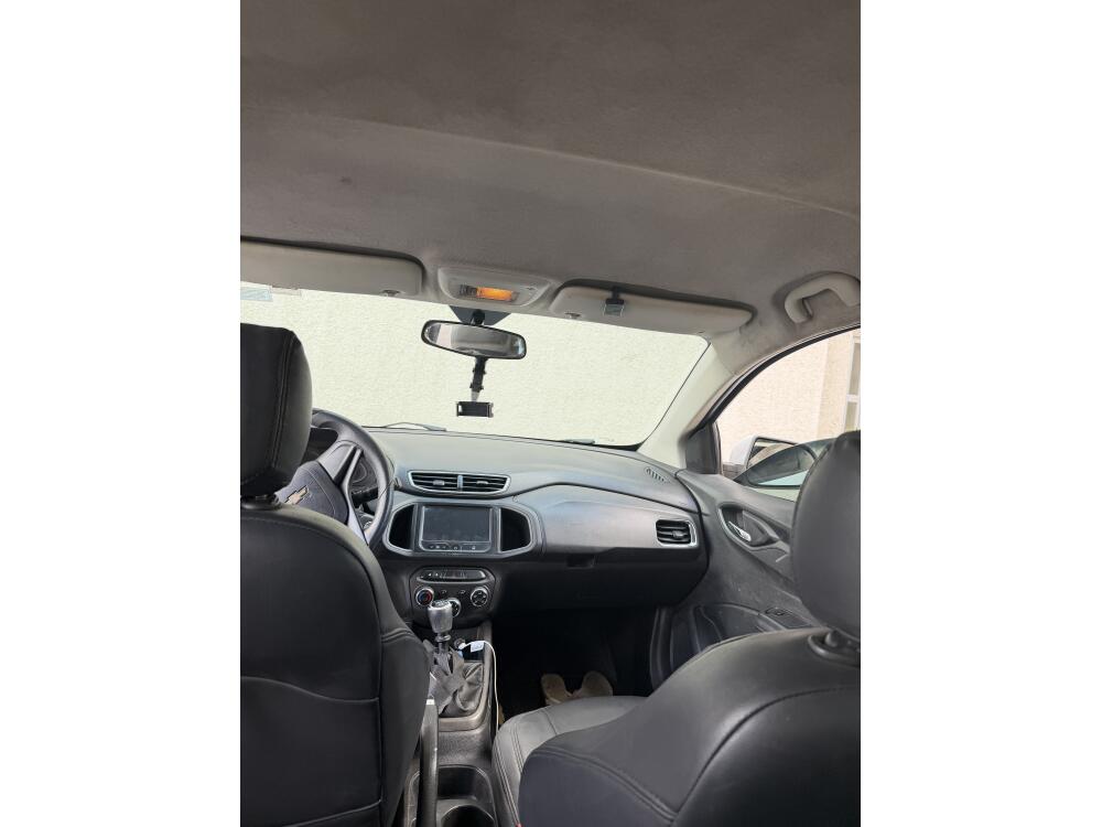 Chevrolet Onix Hatch