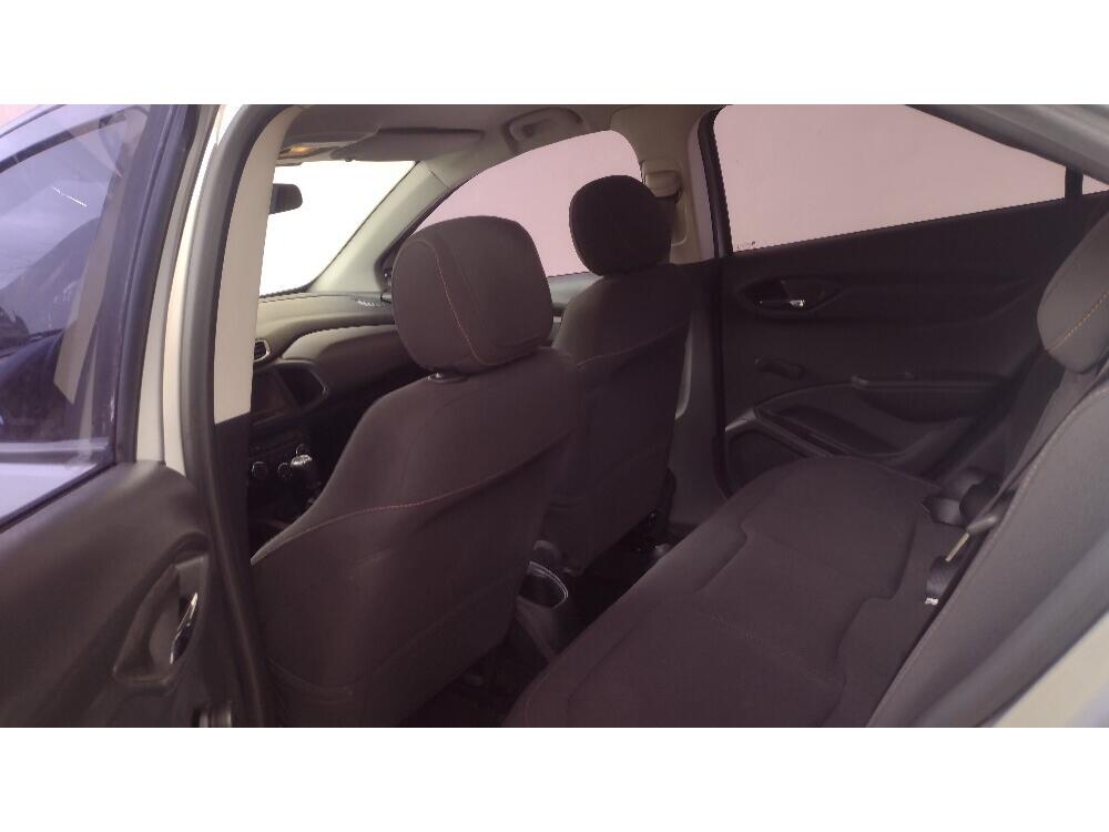 Chevrolet Onix Hatch