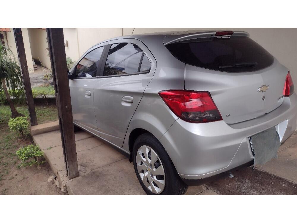 Chevrolet Onix Hatch