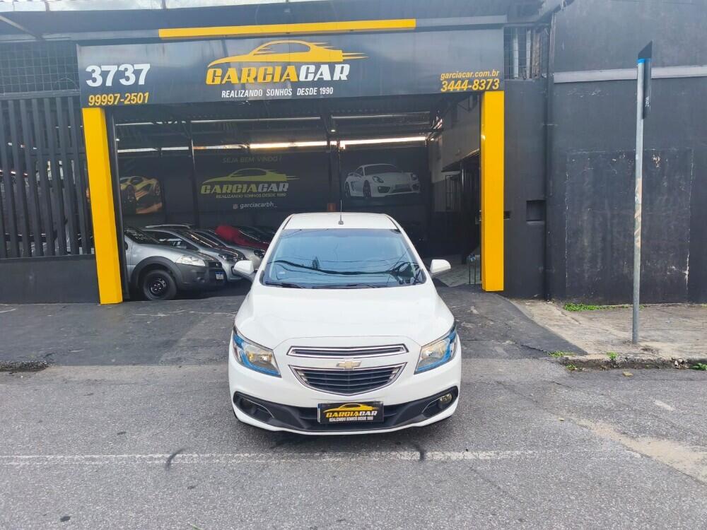 Chevrolet Onix Hatch