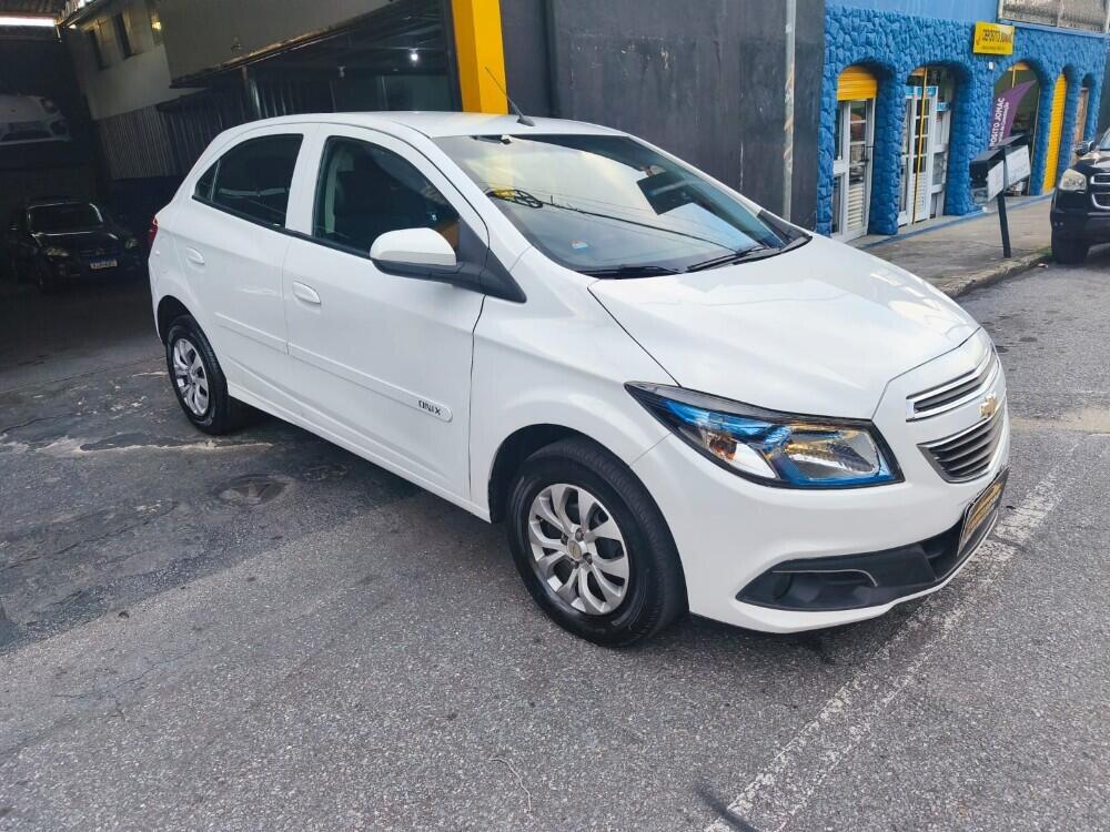 Chevrolet Onix Hatch
