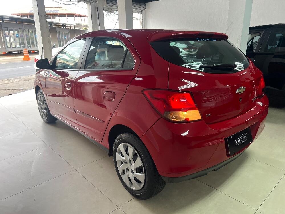 Chevrolet Onix Hatch