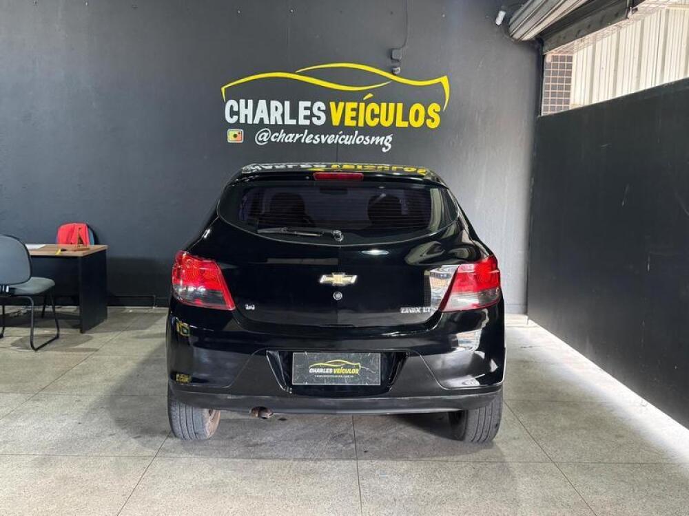 Chevrolet Onix Hatch