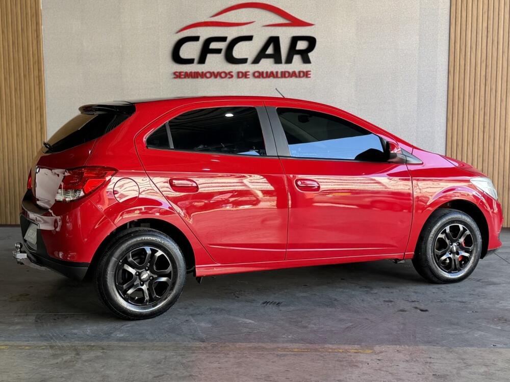 Chevrolet Onix Hatch