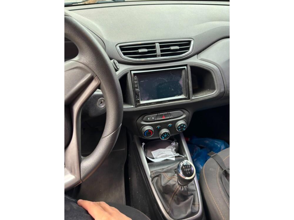 Chevrolet Onix Hatch