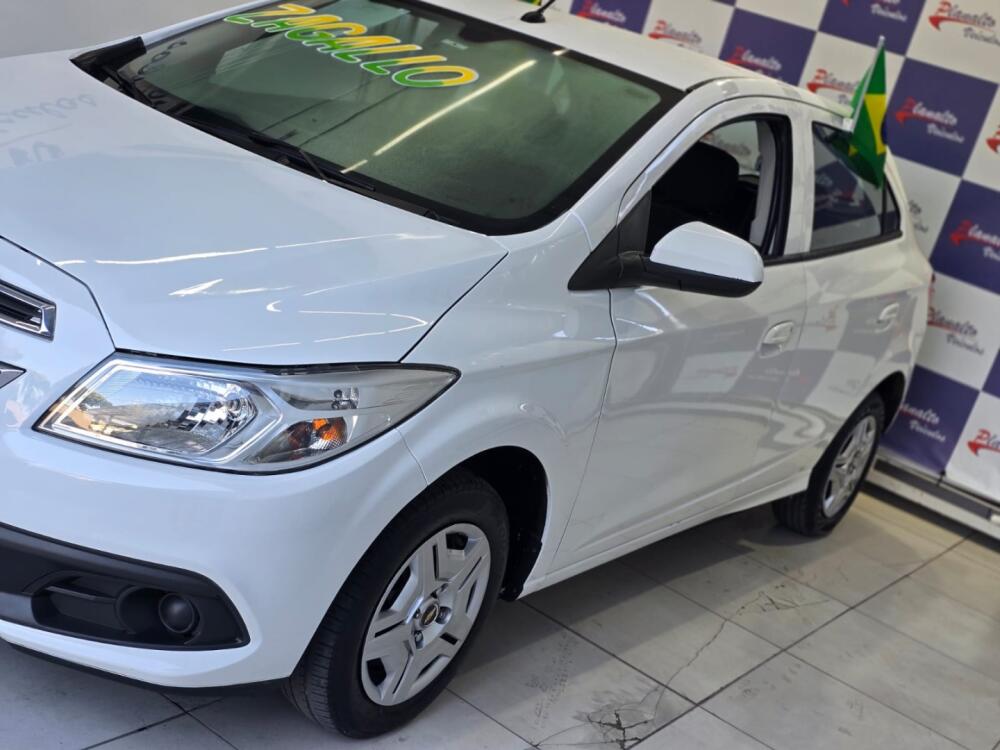 Chevrolet Onix Hatch