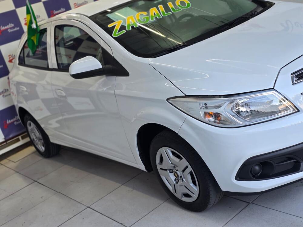 Chevrolet Onix Hatch