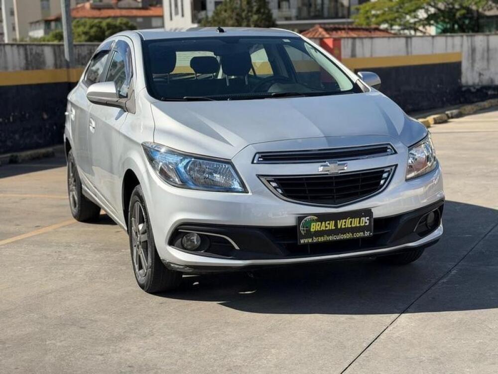 Chevrolet Onix Hatch