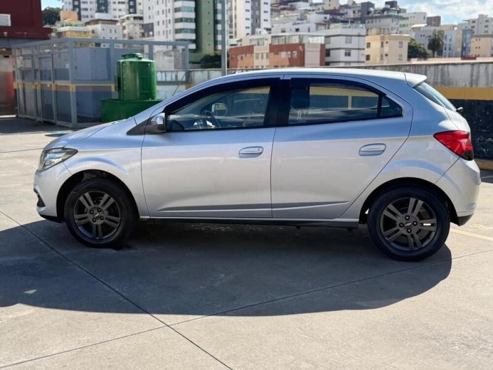 Chevrolet Onix Hatch